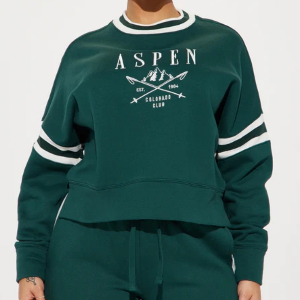 Forever 21 Aspen Green Sweatshirt Cropped Side Slit Sz Small